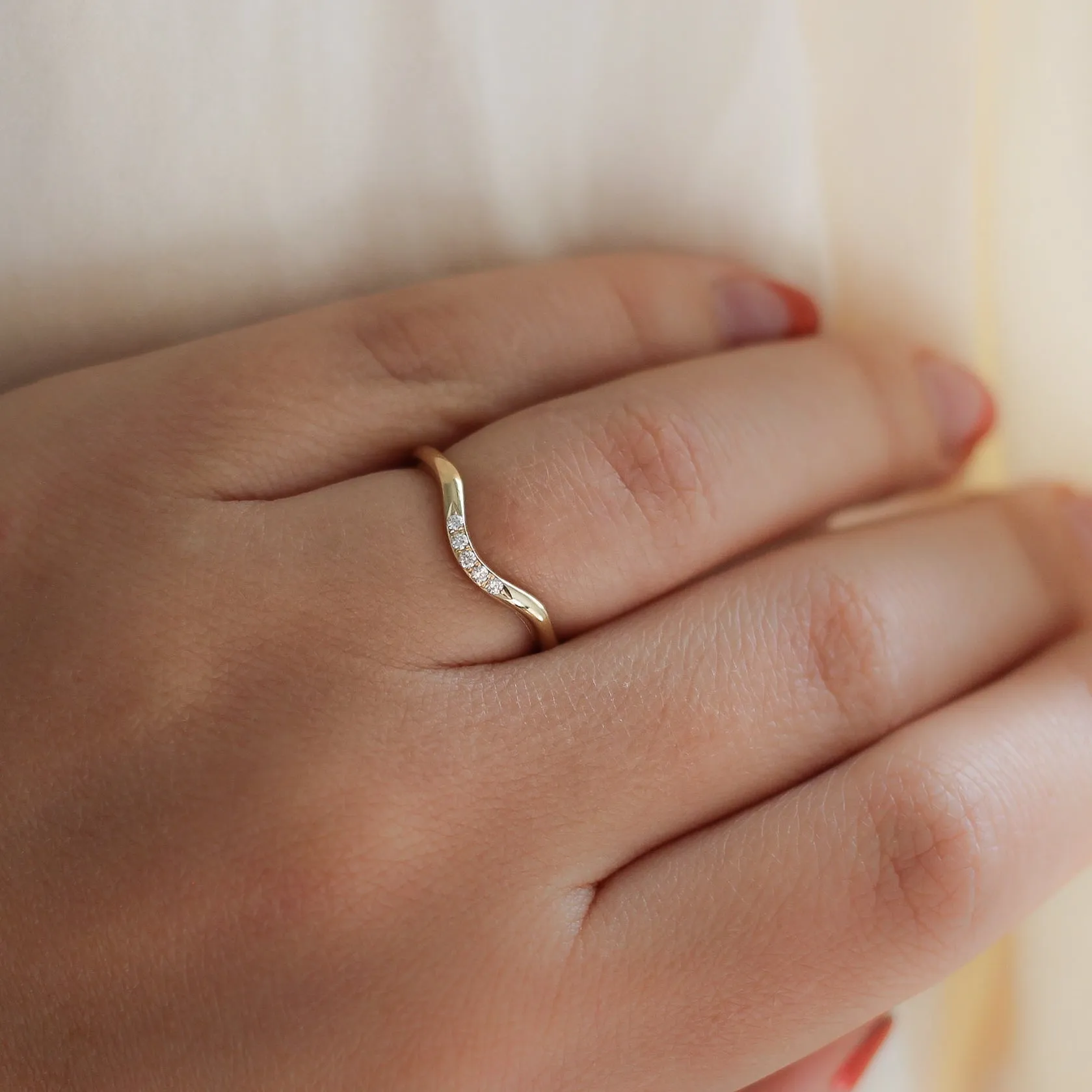 Diamond Wave Band 5-stone - made to order