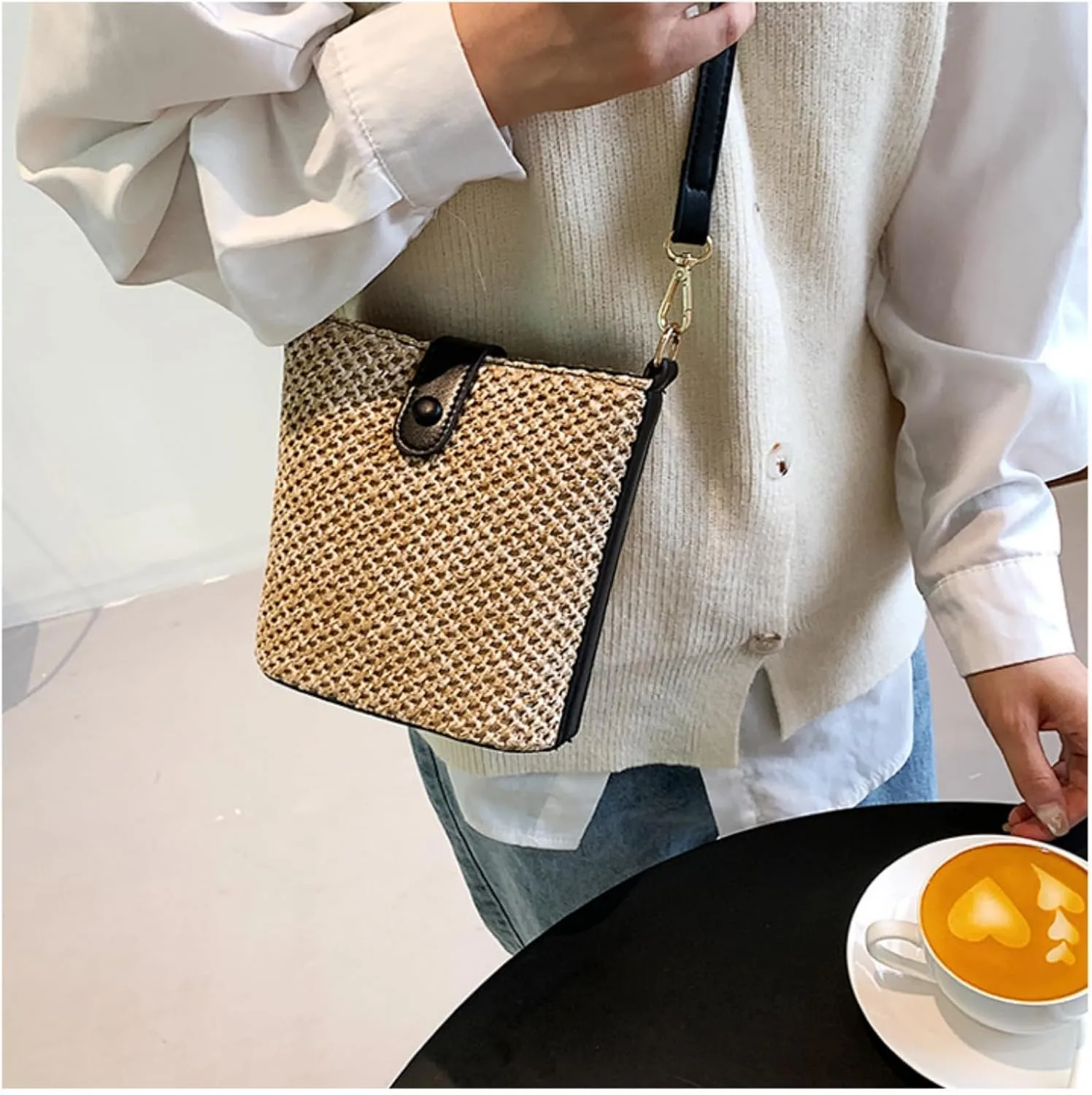 Straw Crossbody Bags Women Summer Woven Bucket Handbag Resort Trendy Shoulder Tote 2025 Beach Purse