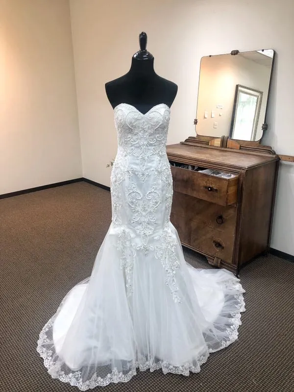 Sweet Marguerit - Selena Huan Strapless Beaded Abstract Chantilly Lace Mermaid Gown