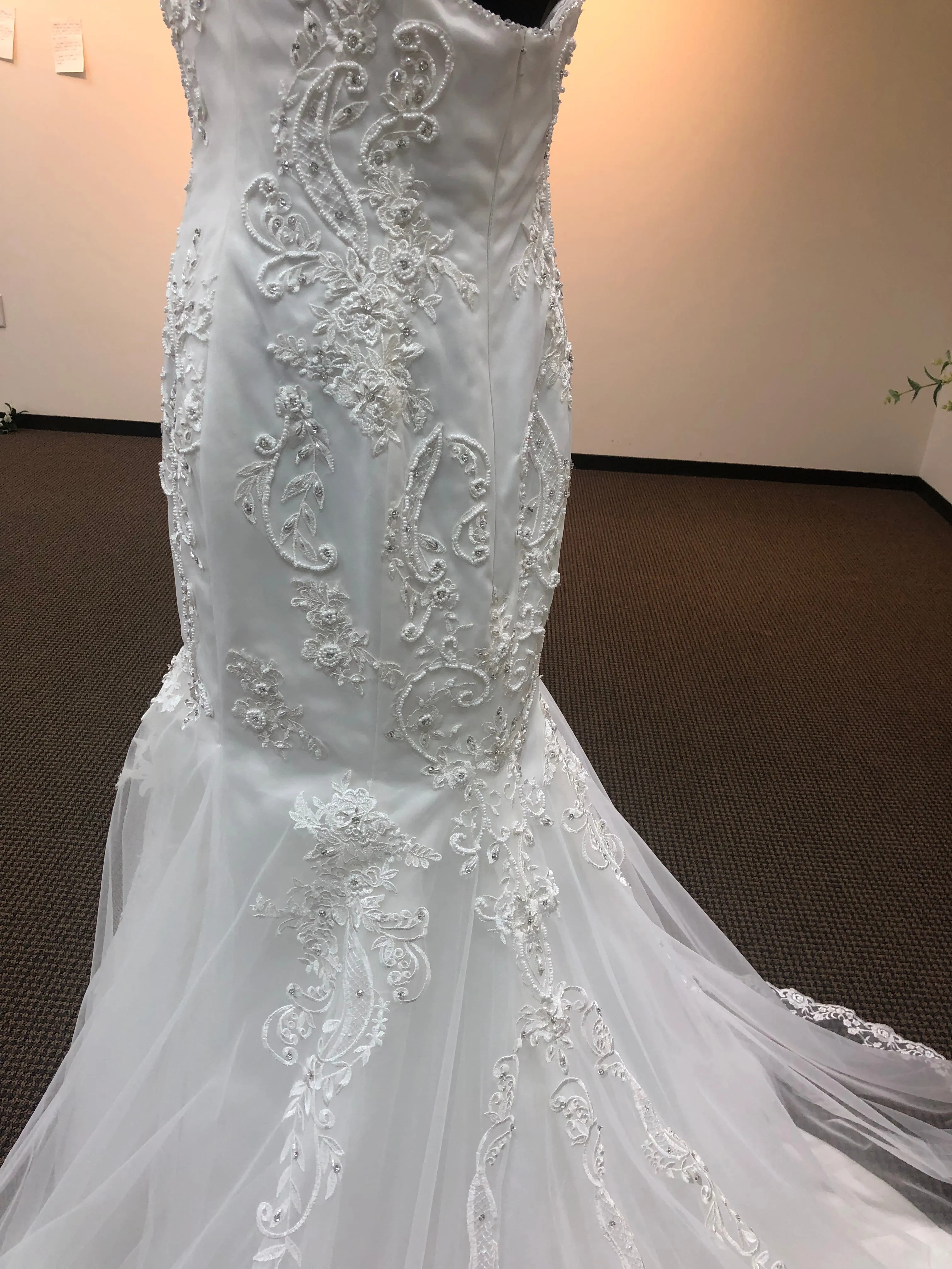 Sweet Marguerit - Selena Huan Strapless Beaded Abstract Chantilly Lace Mermaid Gown