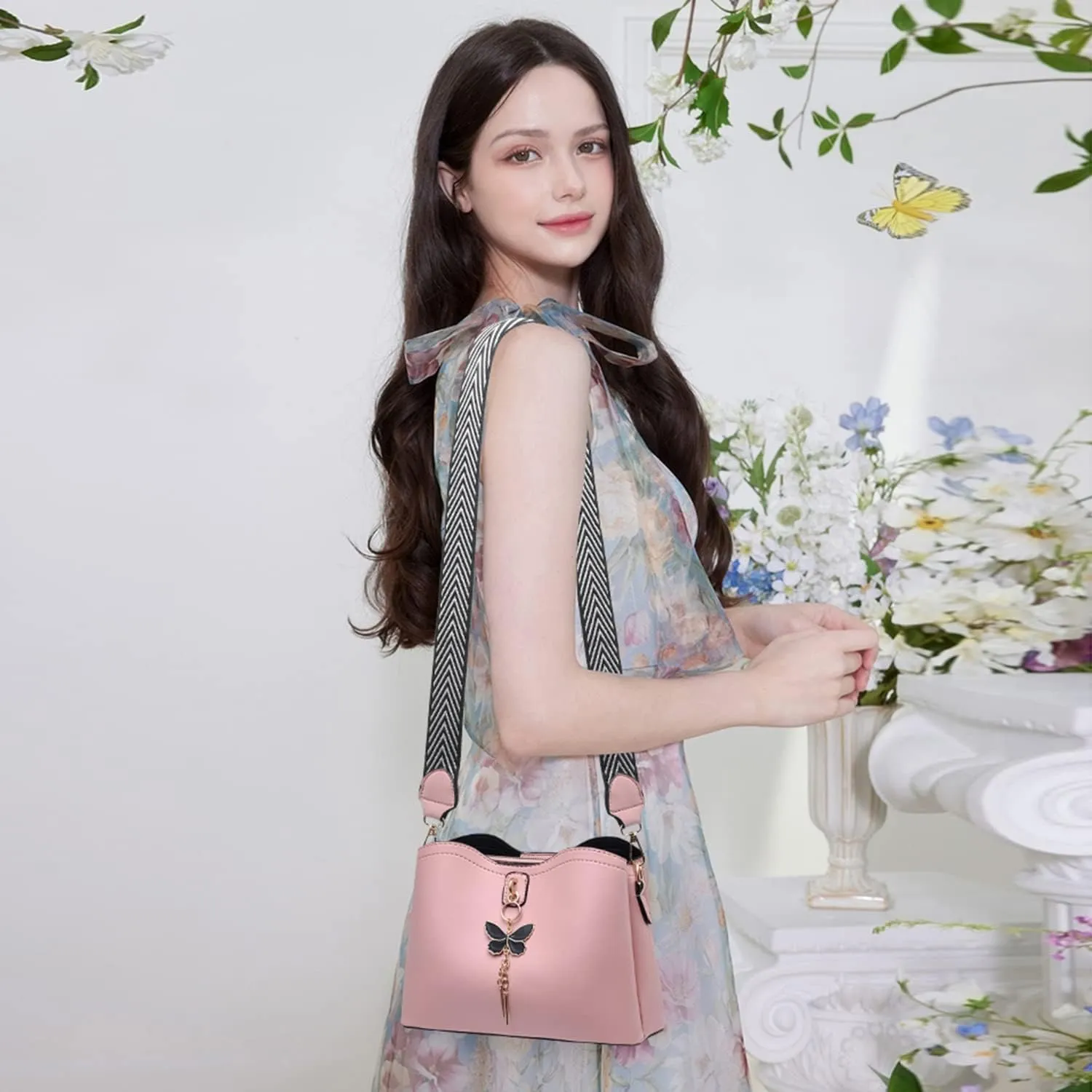 Xiaoyu Small Crossbody Bags for Women Fashion Purses for Teenage Girls Lightweight Handbags Shoulder Bag